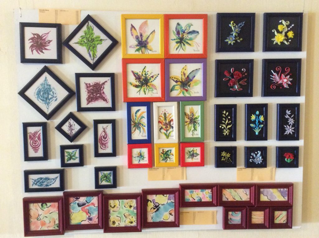 Festmények kiállításon